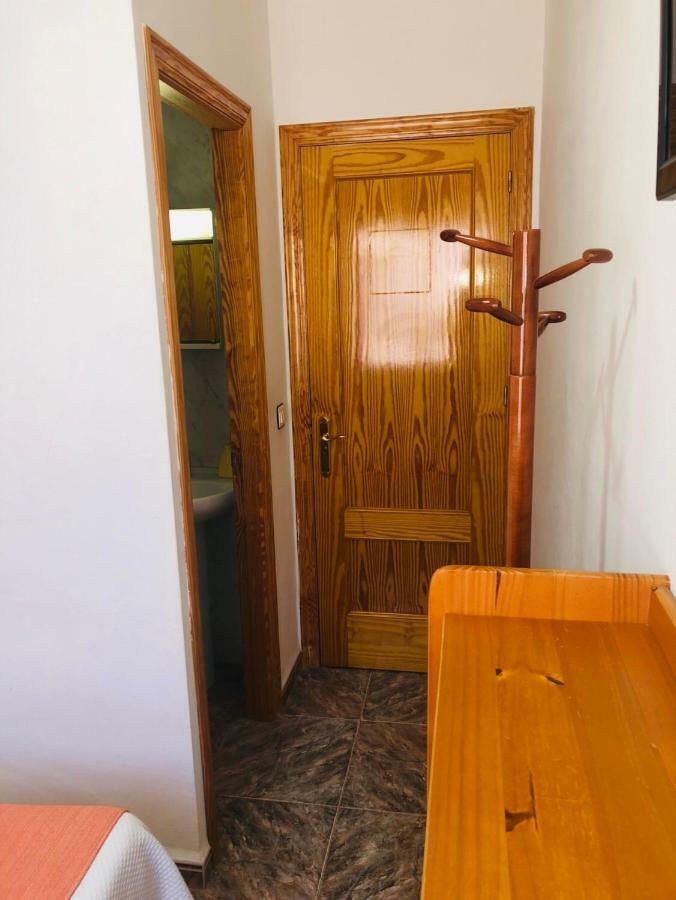 Hostal Restaurante Taibilla 네르피오 외부 사진